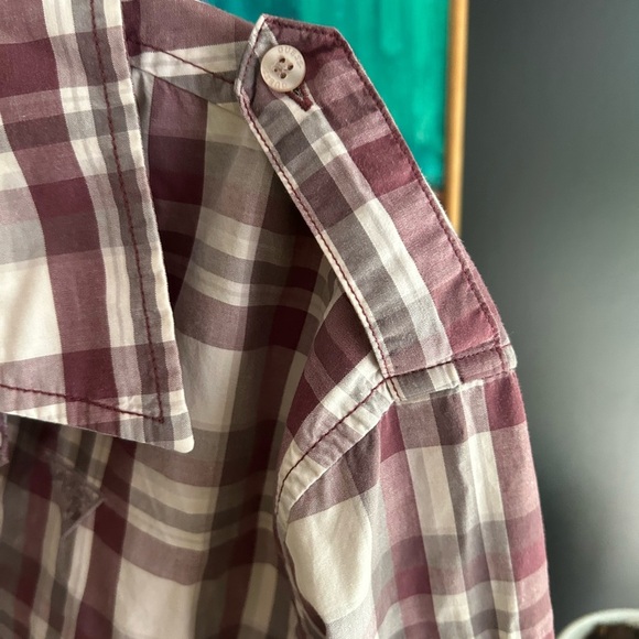 Guess Maroon and White Plaid Casual Shirt XL Embroidered - Picture 7 of 16
